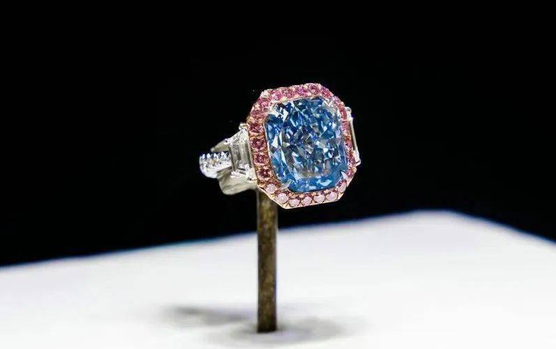 又一颗顶级蓝钻现身"拍卖江湖",谁将是它的"真命天子"?
