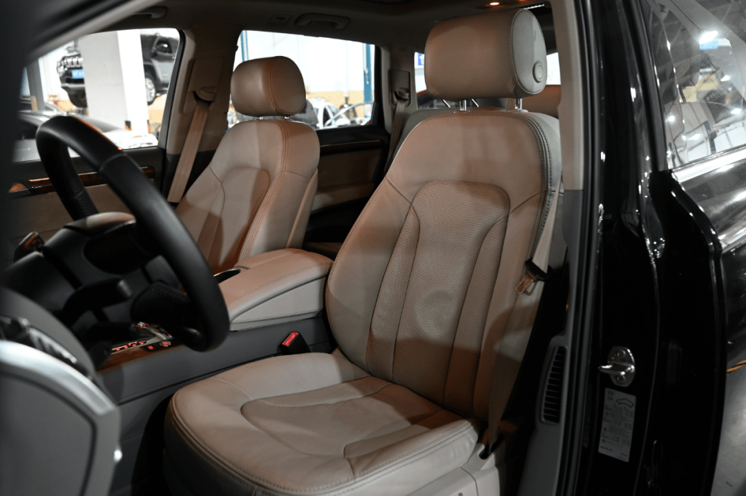 车间整备中终检工程师王玉喜主修技师刘鹏鑫质检/路试工程师段林志