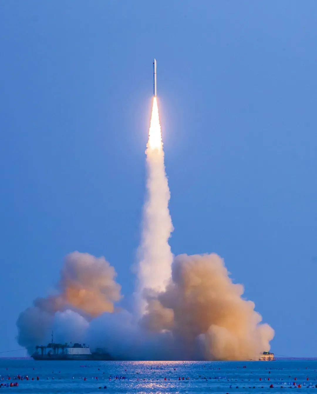 除主会场连理岛东岛外,还在河清岛体育场,凤凰广场,万米海滩浴场设有