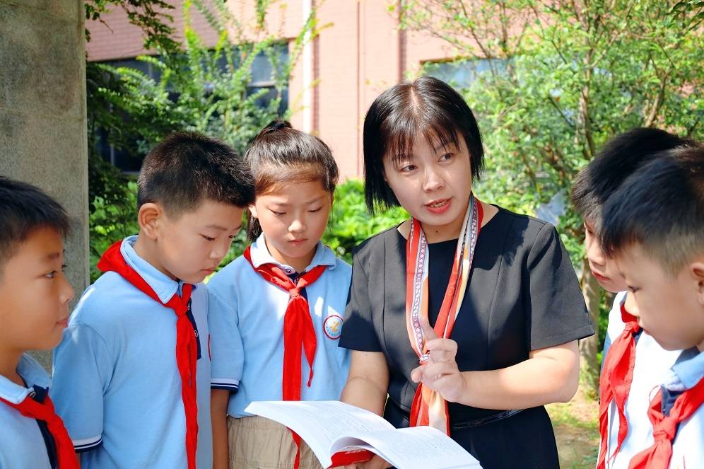 教师节专访|商丘市胜利小学白琼:想家长所想 想孩子所想_课堂_教育