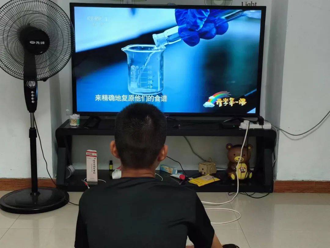 筑牢安全线 平安新学期|临海中学开展校园安全教育活动_工作_检查