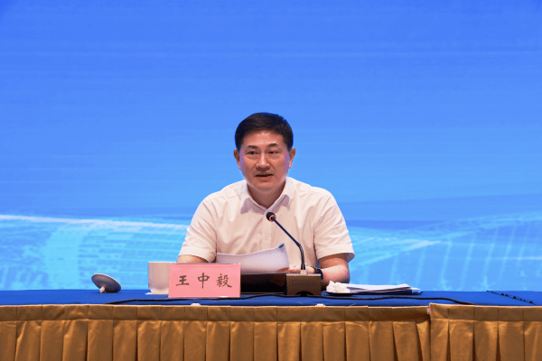 省司法厅党委书记,厅长王中毅,省法院党组副书记,常务副院长张宏伟