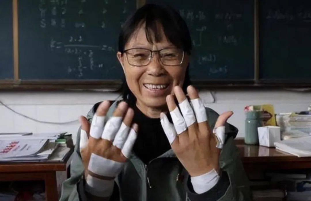 夜读|张桂梅写给青年教师的一封信_教育_中国_讲台