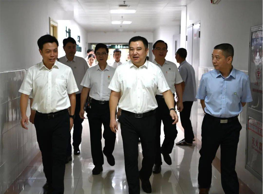 专家坐诊陈俊新(永春县医院肾内科副主任)1994年于福建医学院临床专业