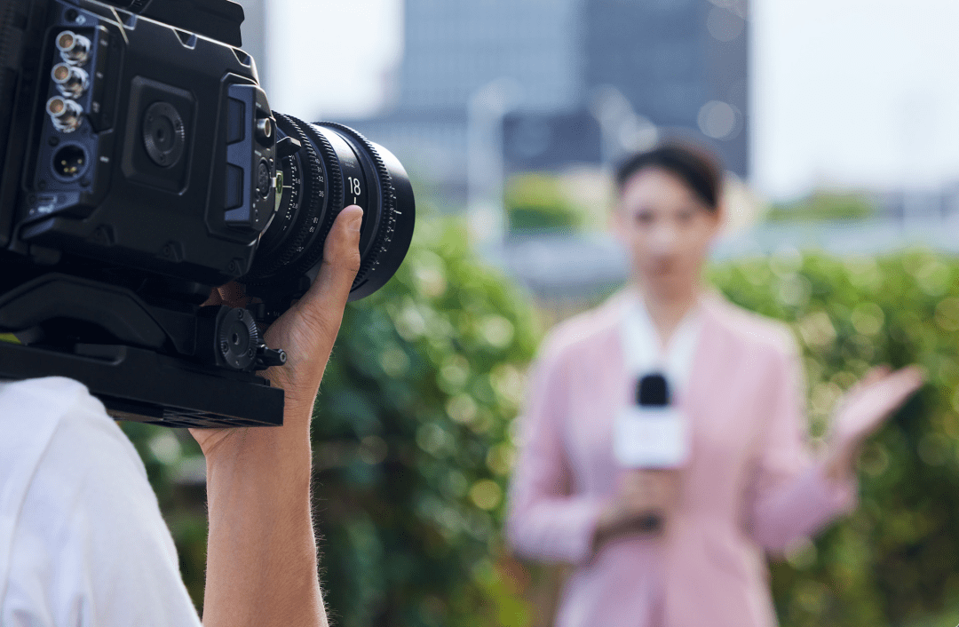 李佳琦凌晨1点的道歉,为何换不来你的原谅?_their_making_网友