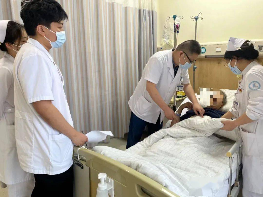 父亲去世一周后,他找到了谢方亮医生……_谢主任_时候_治疗