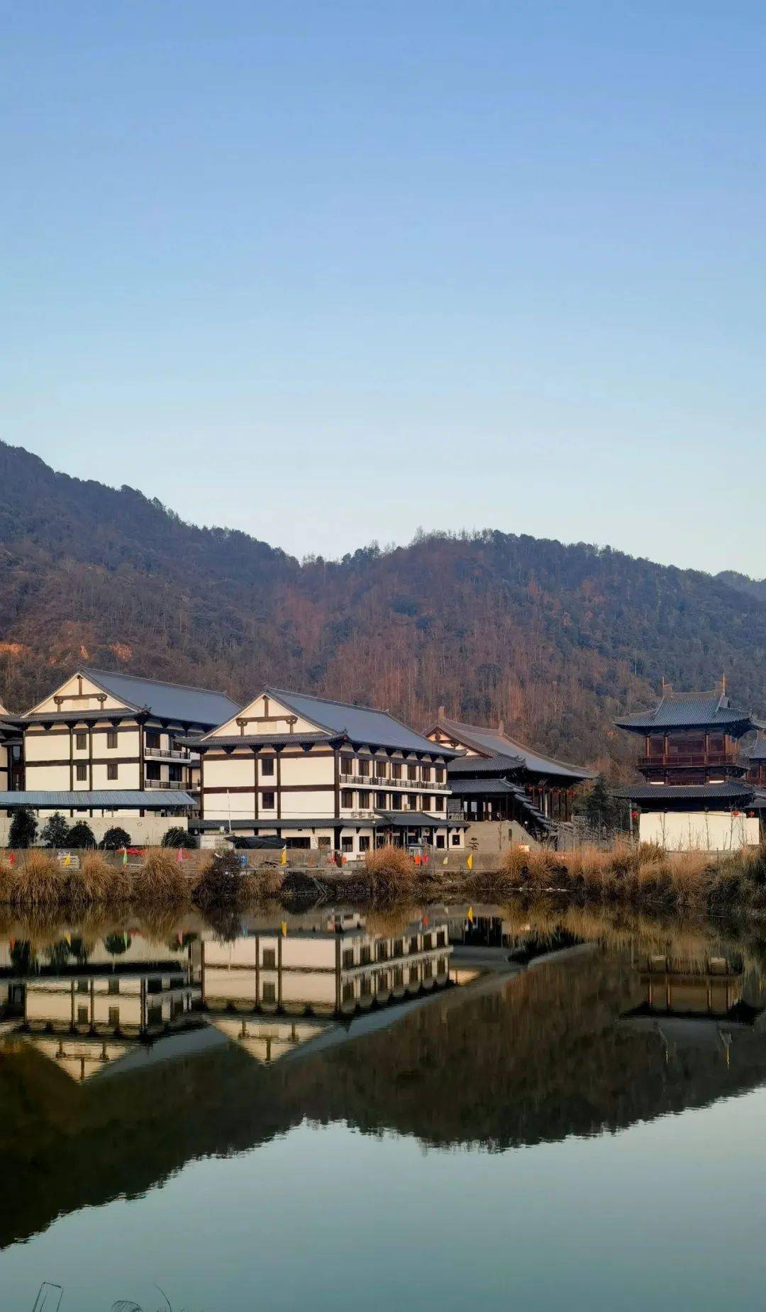 诗路天台┃《送僧归护国寺》 北宋61黄宗旦_赤城_西北_寺院