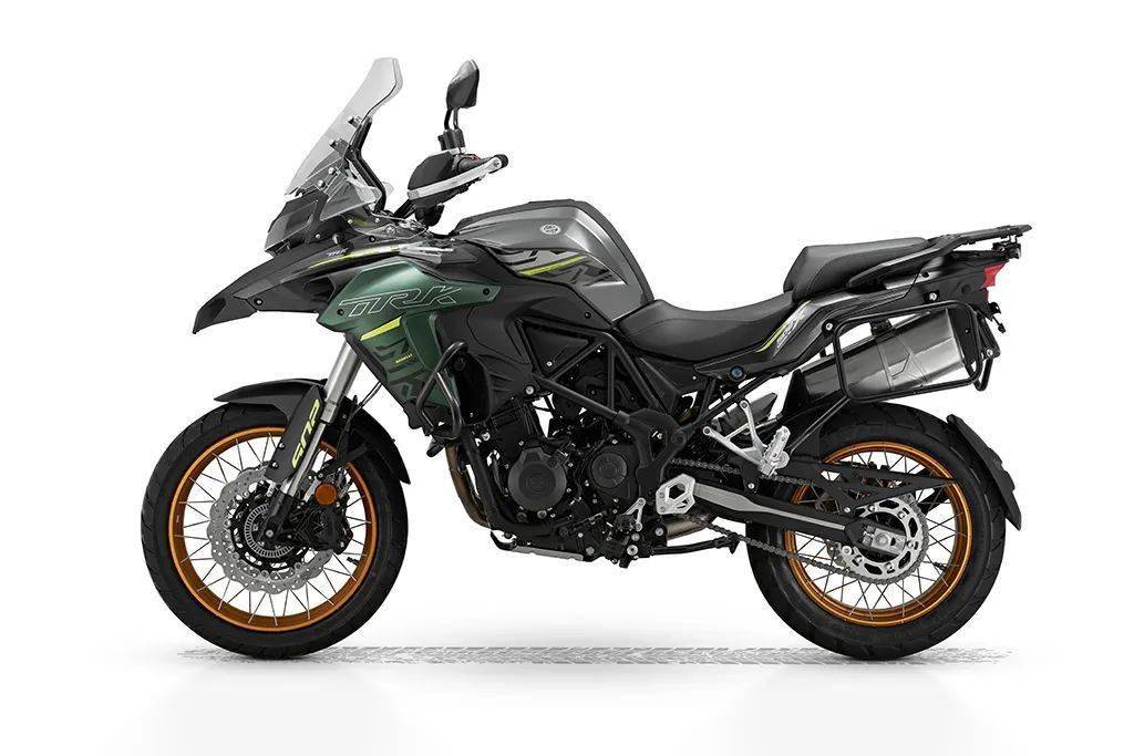 不愧是意大利卖得最好的车型!贝纳利 trk502(x)上新纪念版啦!