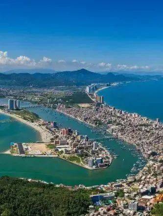 地址:广东省惠州市惠东县平海镇双月湾云顶海岸泰丽云顶度假酒店门票