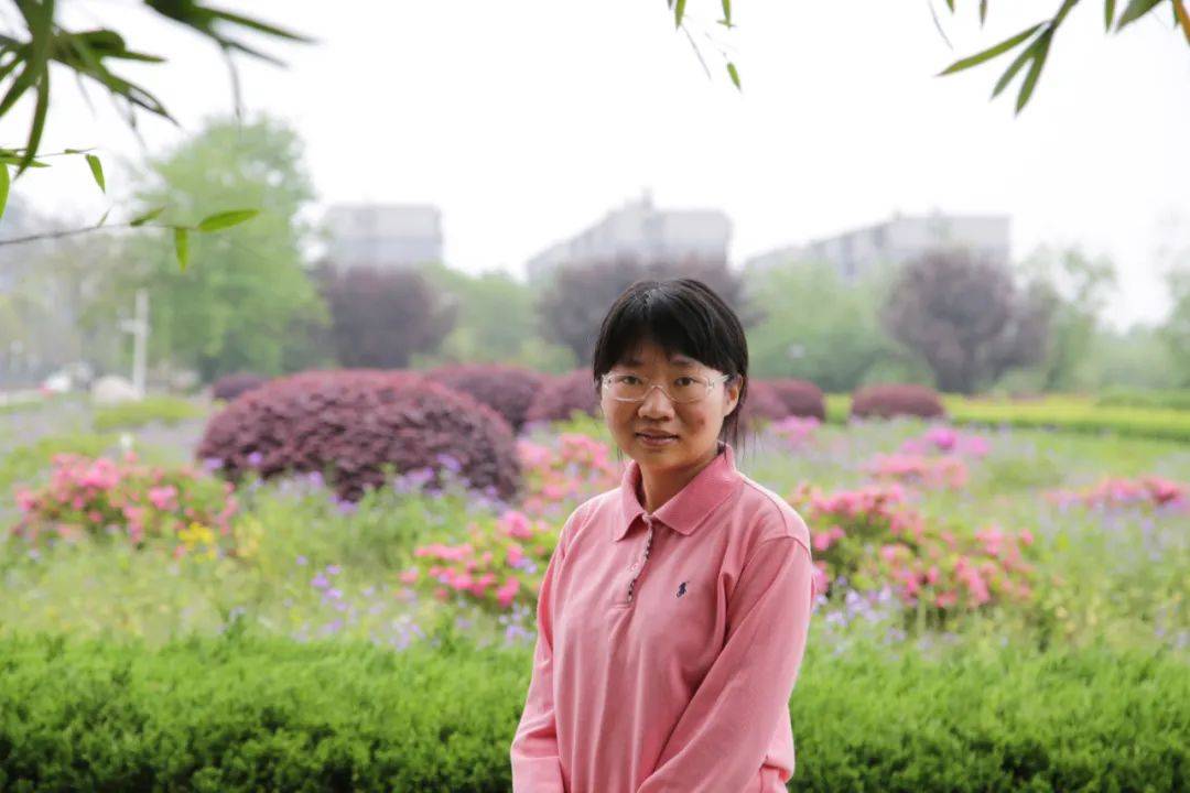 90后短视频博主，任重庆大学副教授！她还有一个身份“幼儿园园长”_物理_科普_周思益