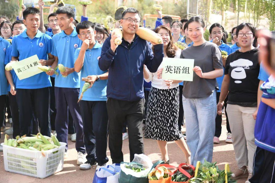 【校园风采】兰州新区舟曲中学"组织开展劳动特色课程"希望的田野"