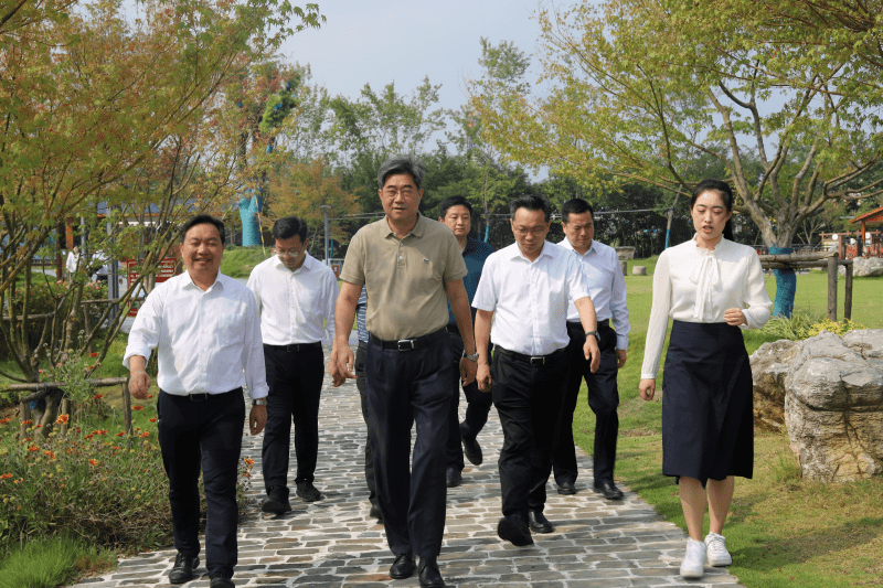 局长蓝劲松,郧阳区委书记胡先平,郧阳区委副书记,区长梅