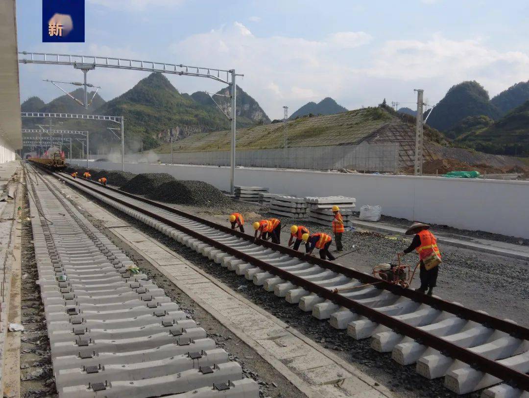 央视总台报道:叙毕铁路全线铺轨完成_施工_隧道_线路