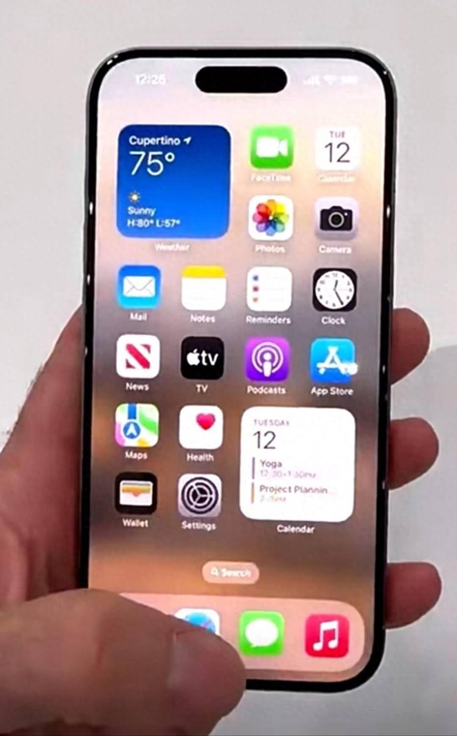 手持iphone12 有必要换iphone15 pro吗?_手机_的设计_采用的