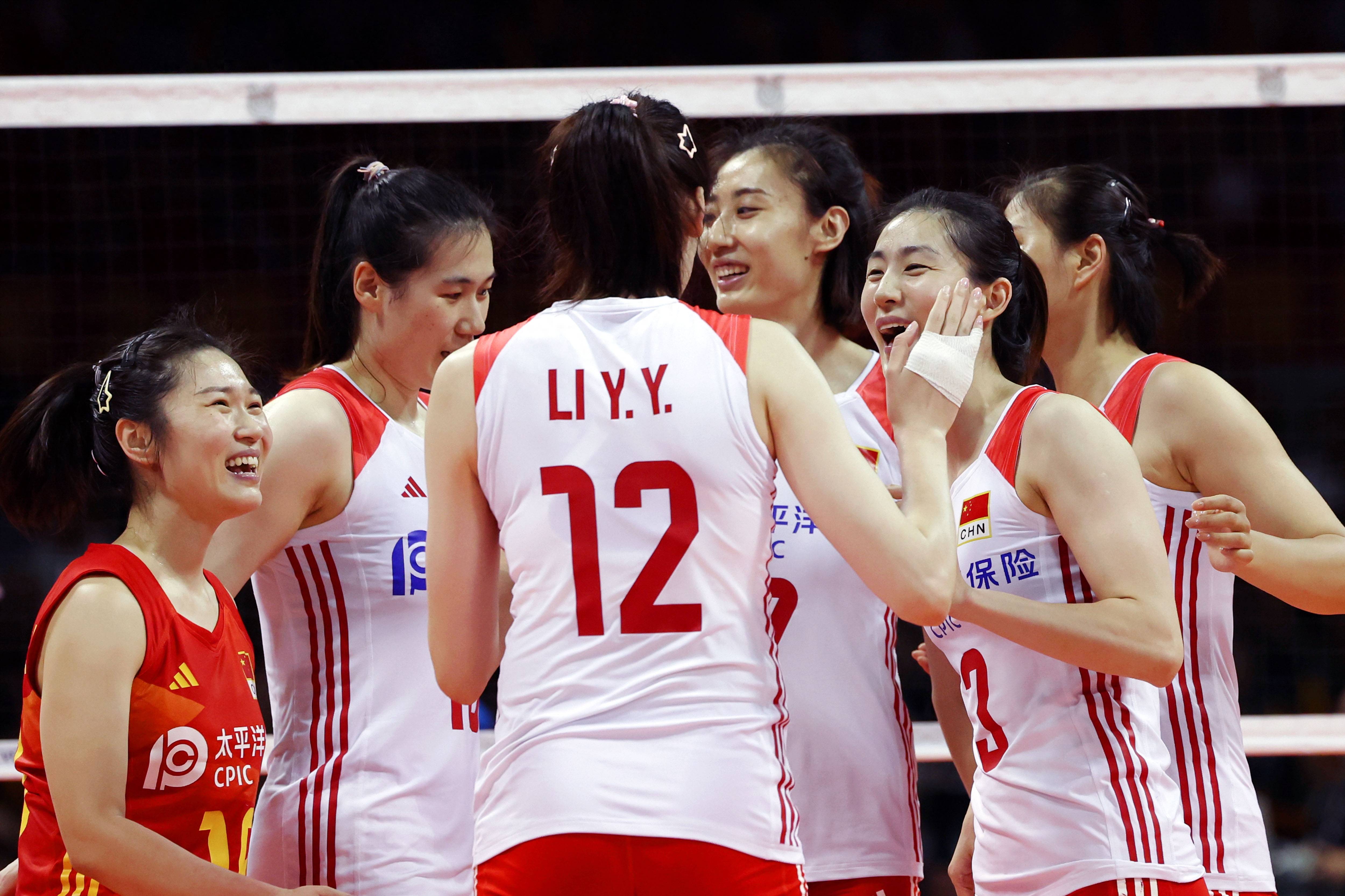 (体育)排球——巴黎奥运会女排资格赛:中国胜乌克兰_比赛_新华社_球员