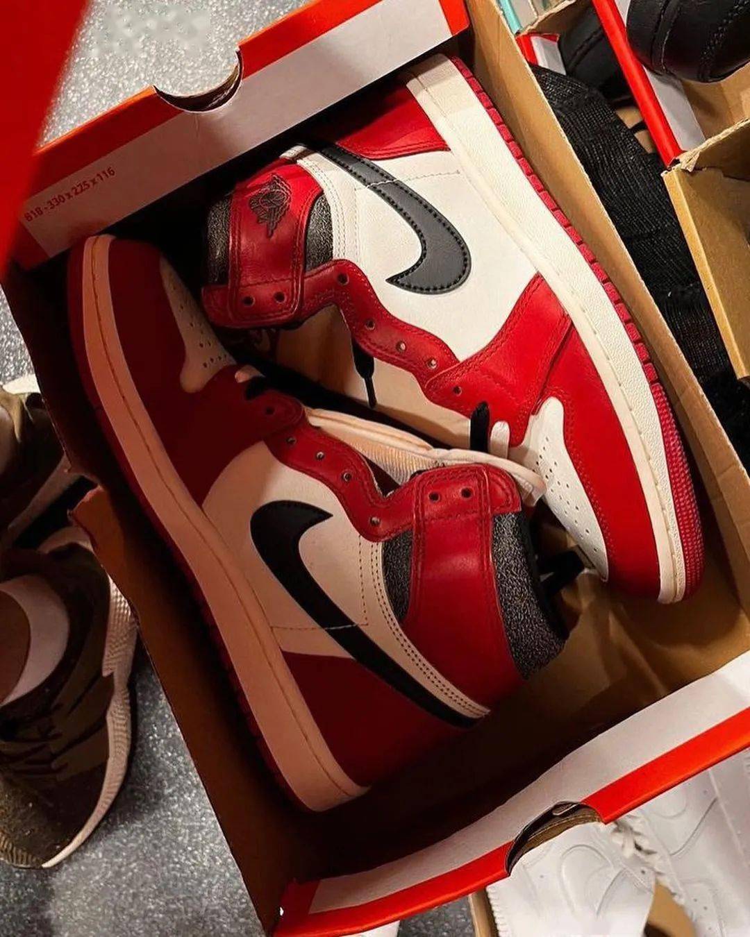 aj1做旧芝加哥400元就能买到,为何如此便宜?_奥莱_原价_因为