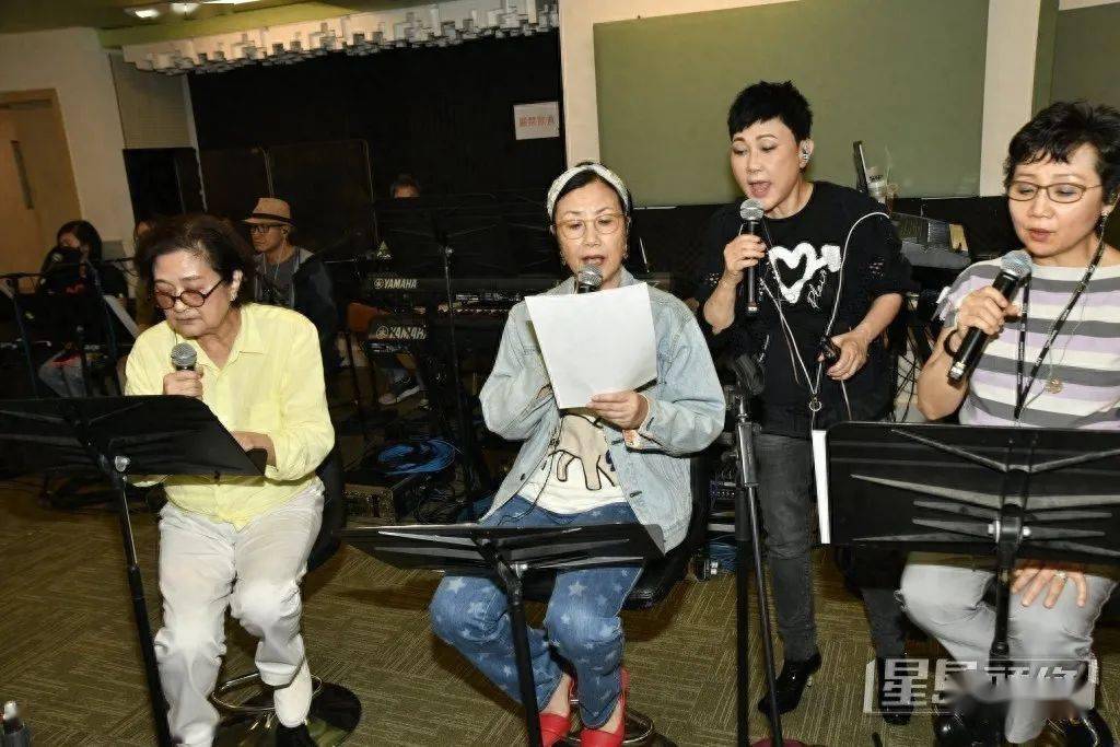 黄霑前妻华娃罕露面!