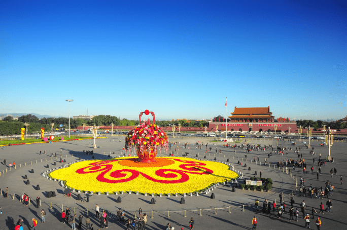 图忆|天安门国庆花坛38岁了,你的相册中有几张与它同框?
