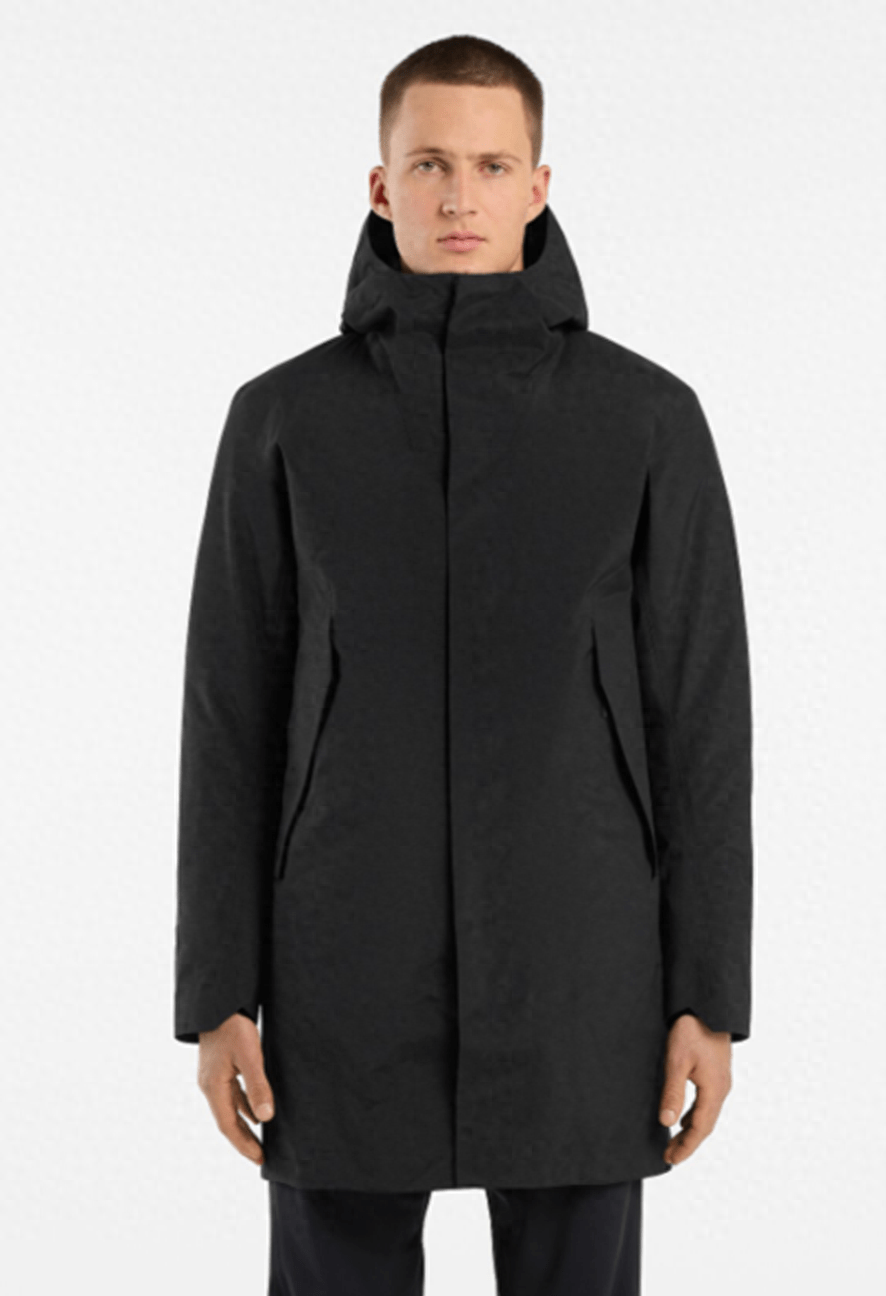 veilance系列是始祖鸟的高端支线,以低调极简的都市风格和强大的户外