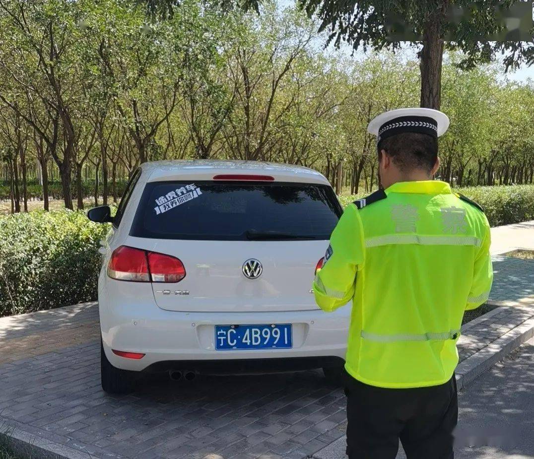 违法车辆:宁cp5512违法地点:同心县新区庆王街法院门口路段处违法时间