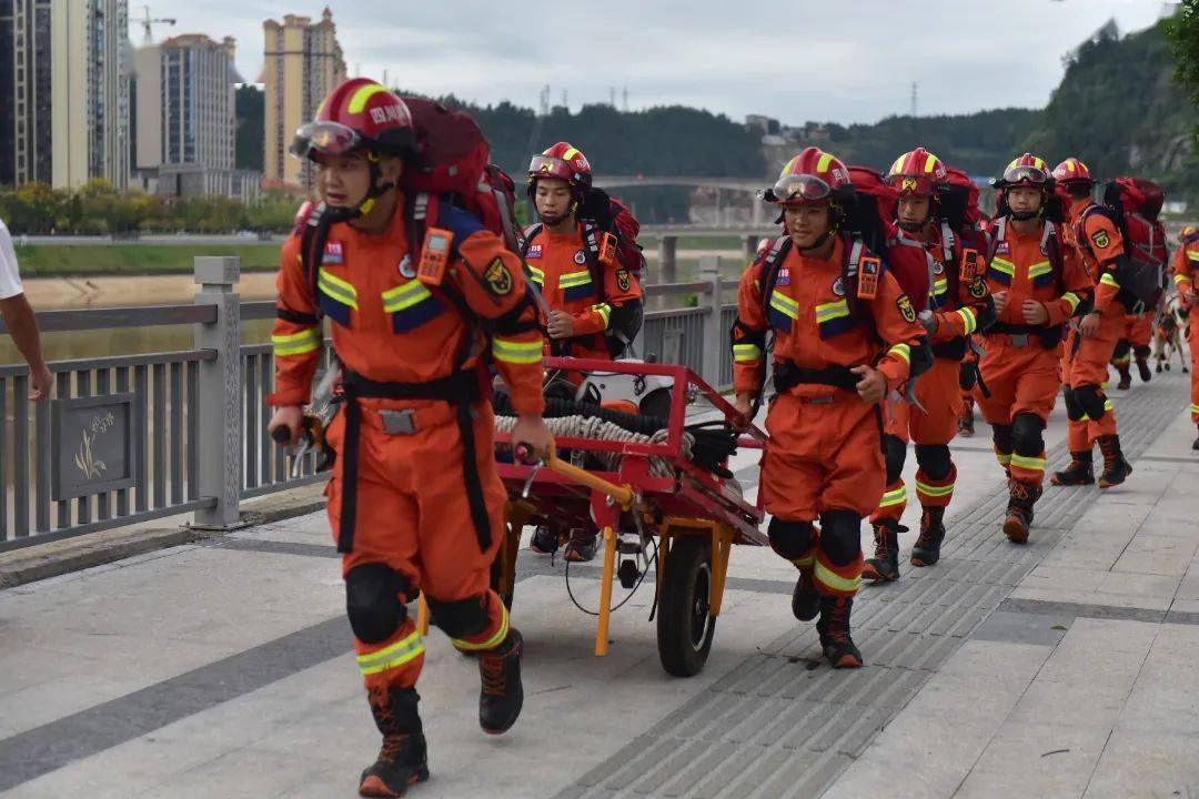 蓝焰突击,向战而行——直击巴中消防地震地质灾害救援实战拉动演练