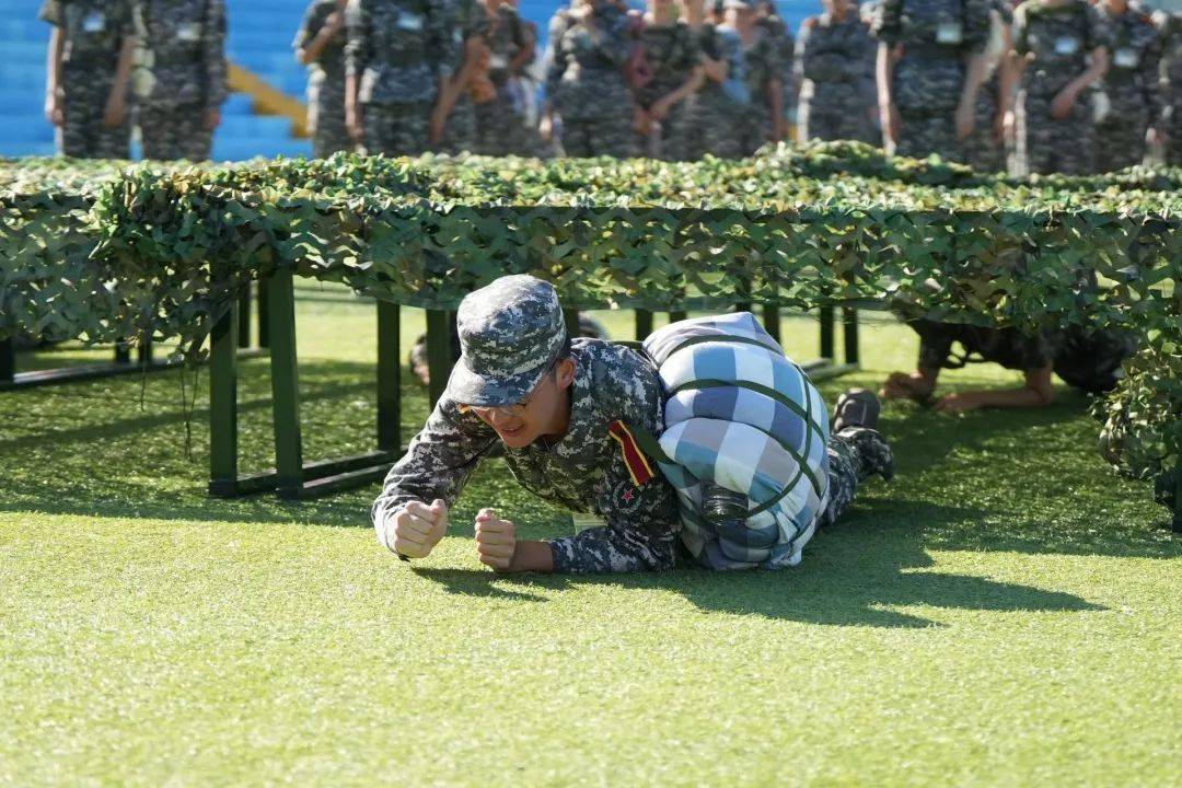 这是北化人的军训拉练!_进行_袭扰_敌军