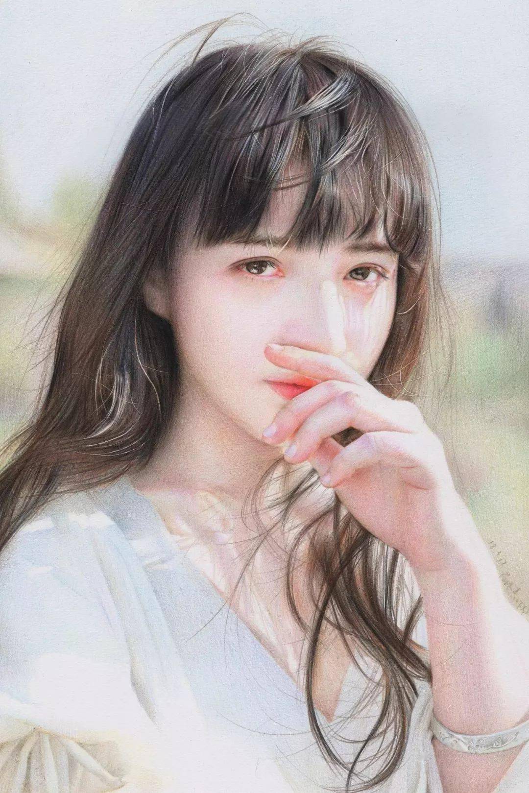 看第一眼,就完全被惊艳到的超写实唯美彩铅作品,他们居然把这些小仙女