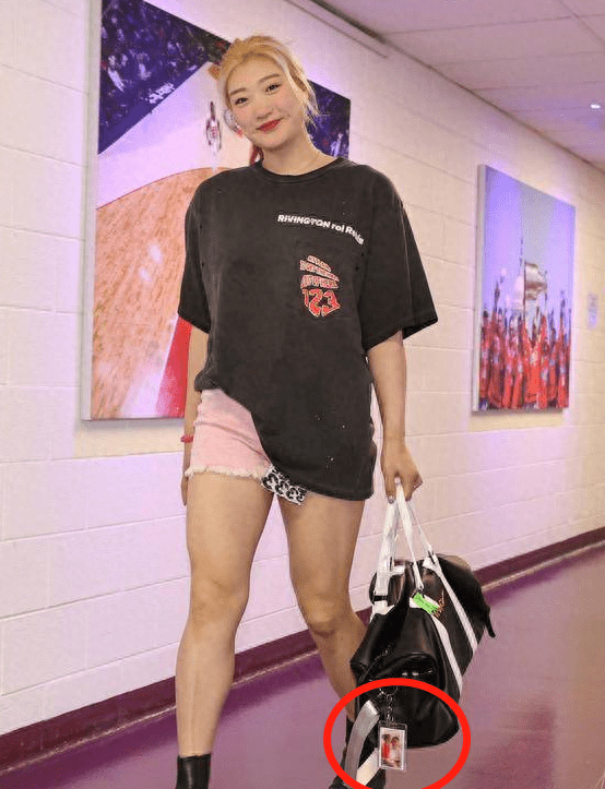 李梦晒与张隆亲密照,不惧风评,霸气向前妻宣示主权_照片_篮球_舆论