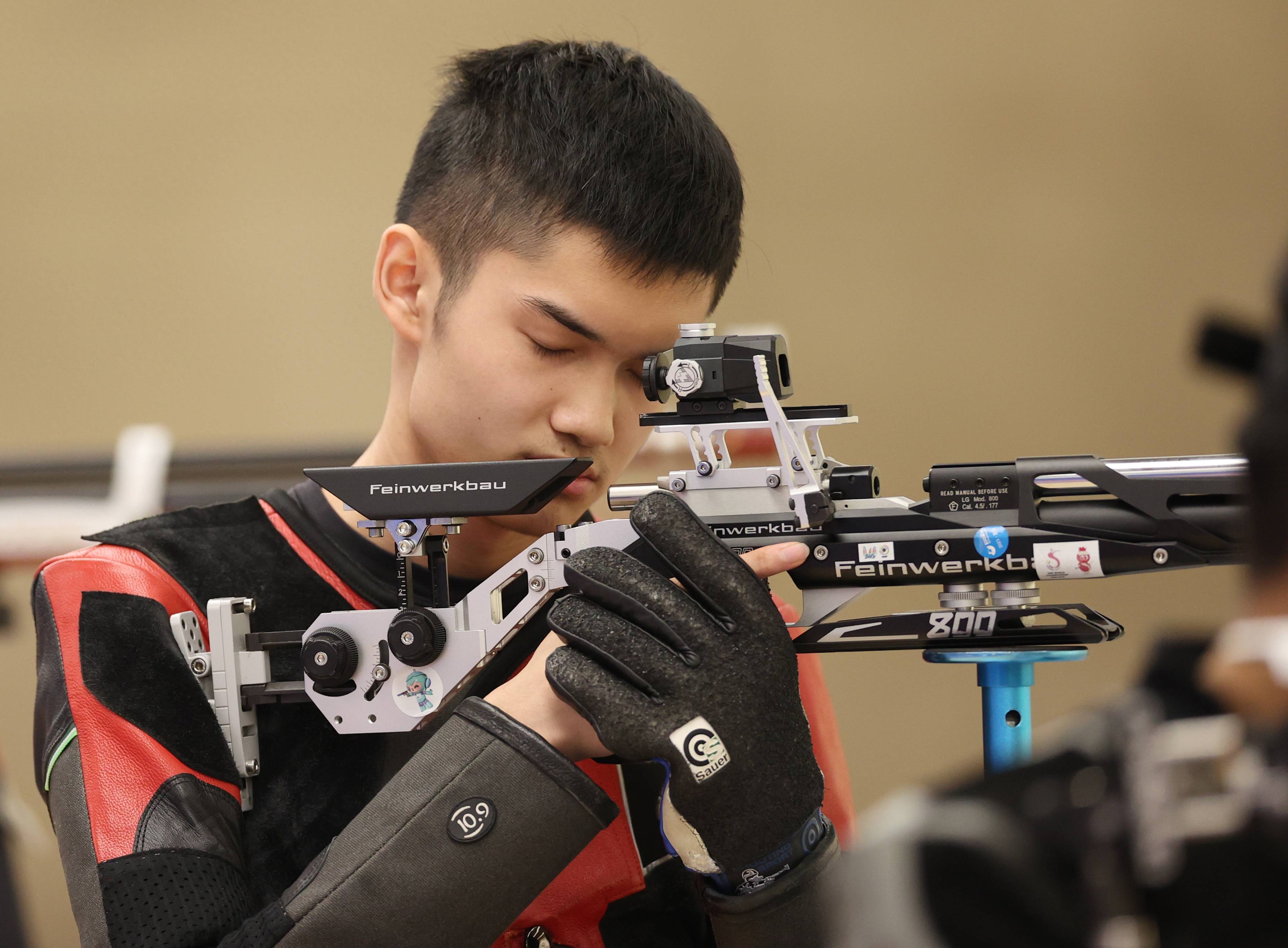 (杭州亚运会)射击——男子10米气步枪:盛李豪破世界纪录夺冠_新华社