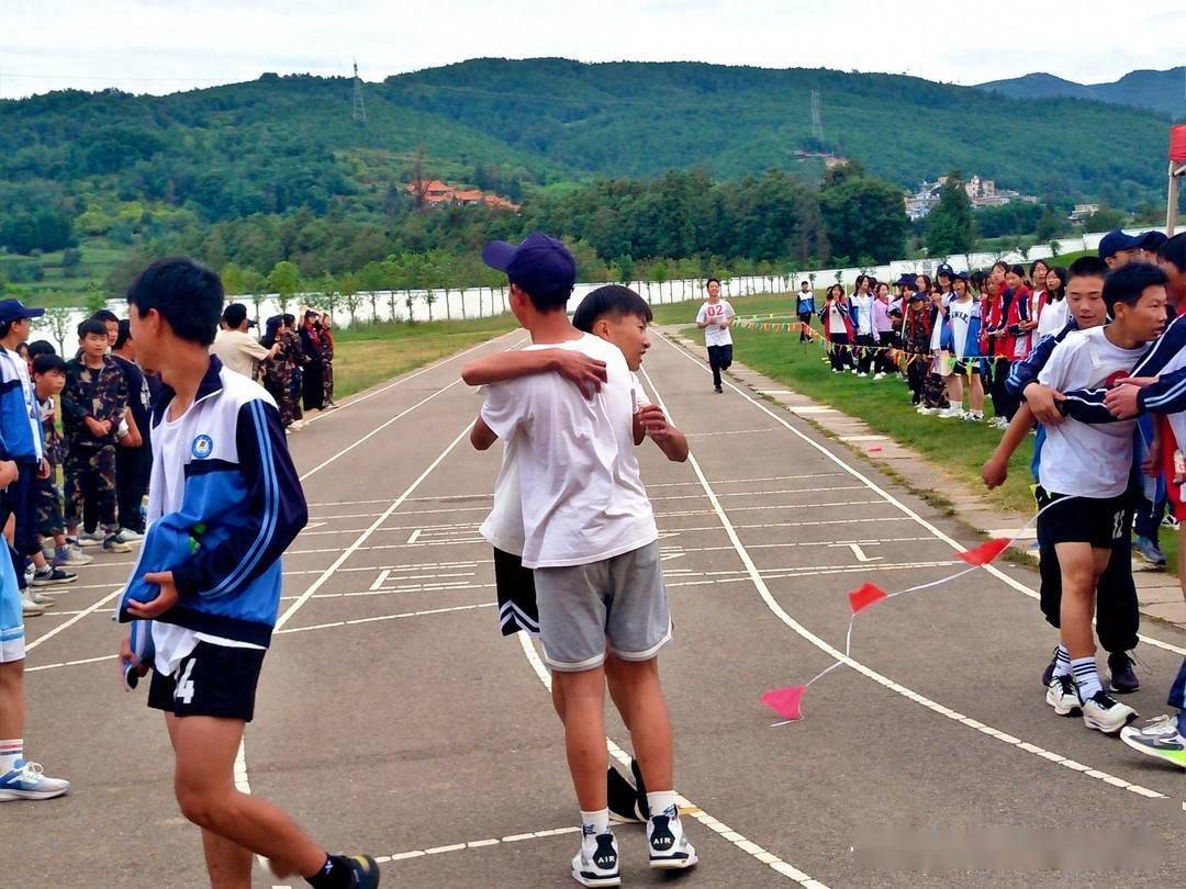 云南省昆明市盘龙区白邑中学秋季田径运动会_班级_赛场_获奖