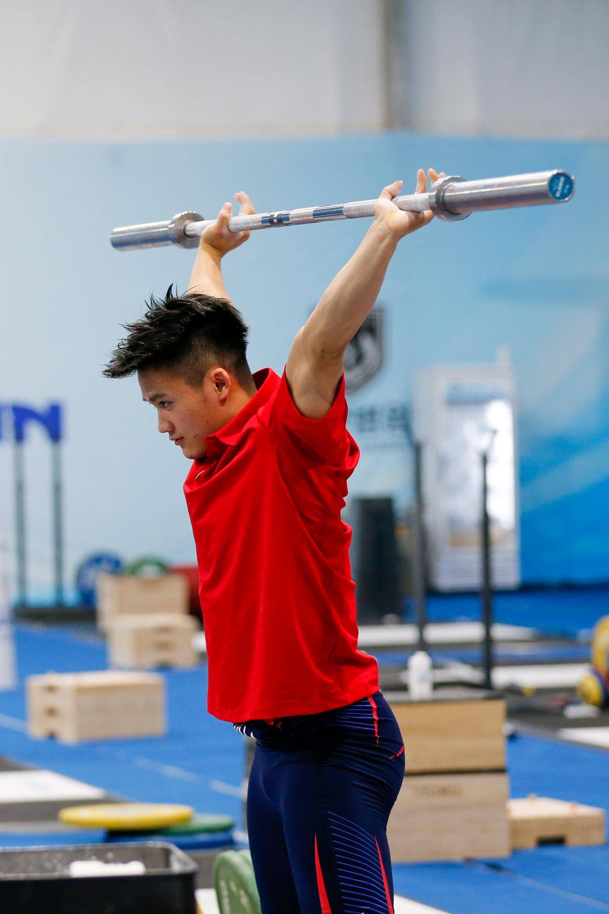 举重——亚锦赛:中国队赛前训练_新华社_王益亮_李大银