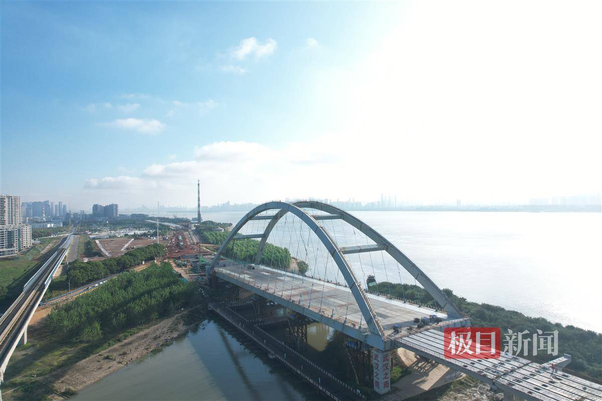 左岸大道项目位于湖北省武汉市,起始于白沙洲大桥,止于簰洲湾长江大桥