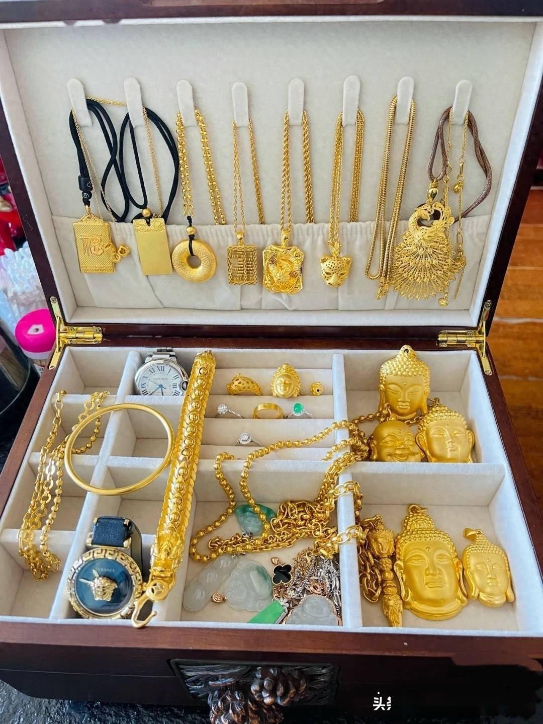 黄金又跌了，怎么买才值？四五十岁要记住“2买3不买”，保值大气_搜狐网