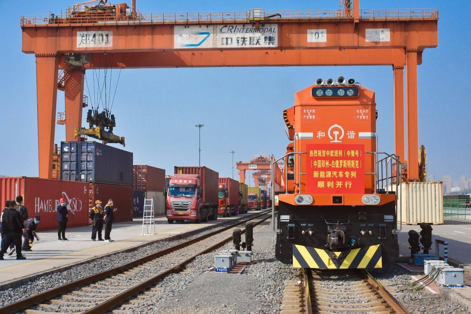 思想创新探索,理论蝶变升华,"一带一路"思想理论照亮世界文明奔腾征程