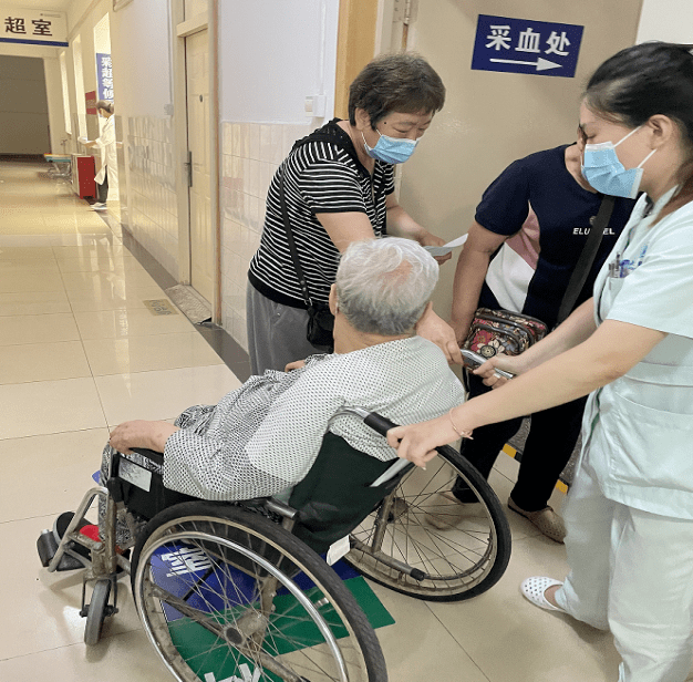 包含北大醫院24小時專業跑腿服務	陪診跑腿服務協助就診，就診引導跑腿代掛專家號，預約成功再收費的詞條