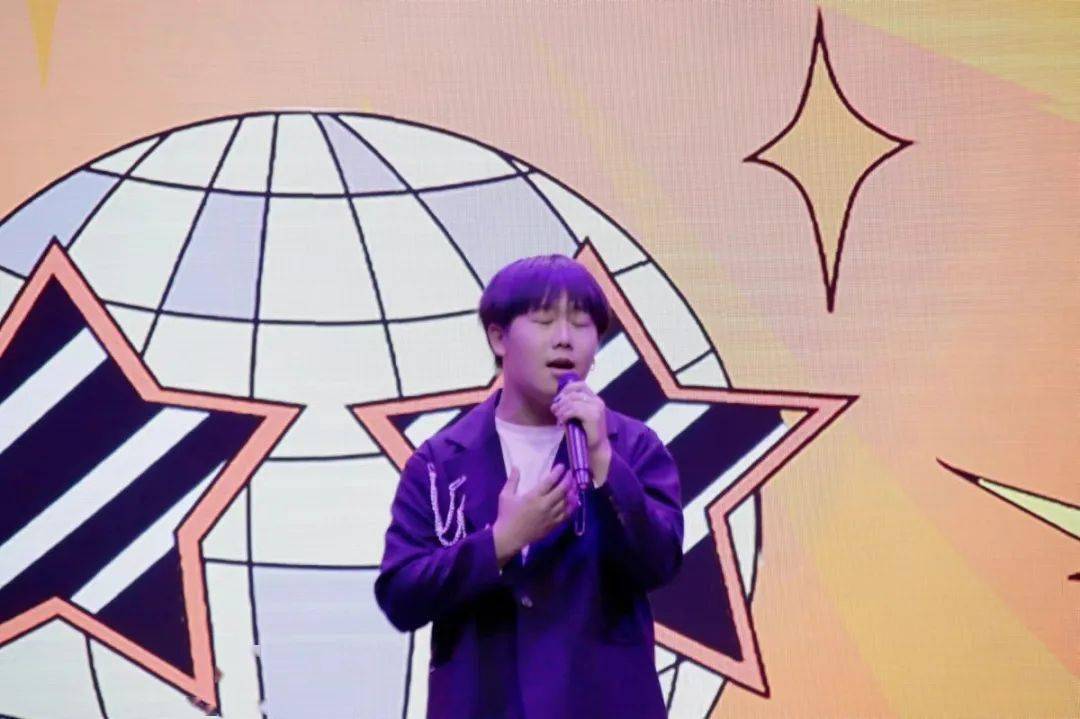 李洪宇《无人知晓》钱纯苇《伪人》恭喜以上晋级的选手,将代表绵阳