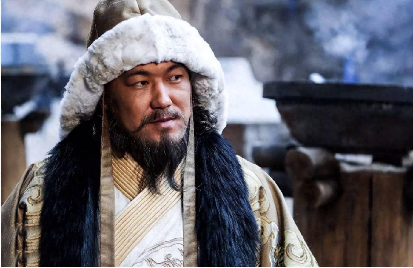 蒙哥为人较为沉稳,内向,喜欢狩猎.