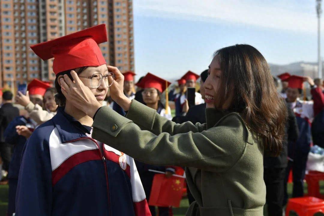 十八而志正青春 踔厉奋发向未来 吕梁一中举办首届成人礼_家长_责任