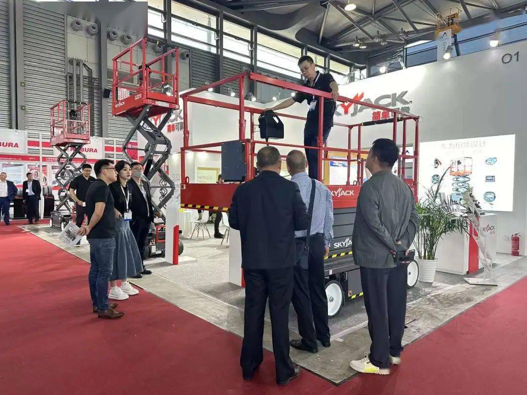 skyjack 直流电动剪叉产品竞秀 apex asia 2023_斯凯杰科_展览会_高空