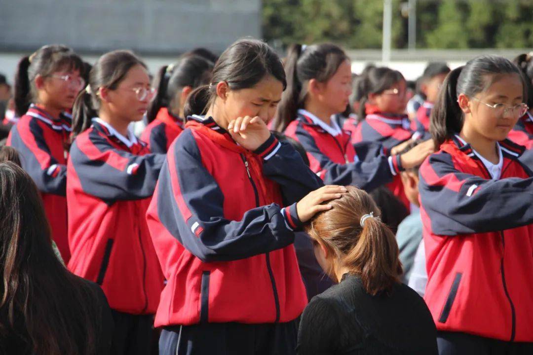 德育| 知名演讲家毛一鸣受邀到固东中学作感恩励志教育演讲_家长_平台