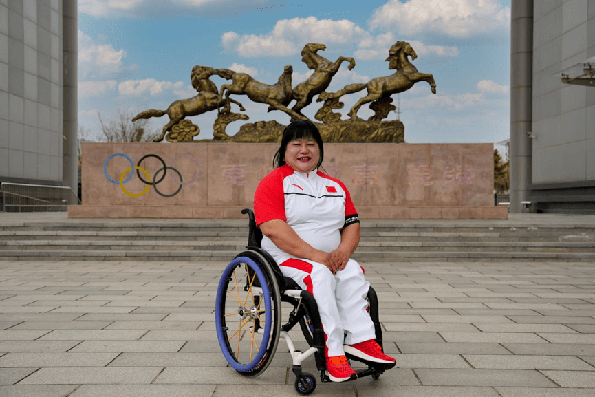 赤峰姑娘徐立立,亚残运会冠军!_举重_李伟朴_残疾