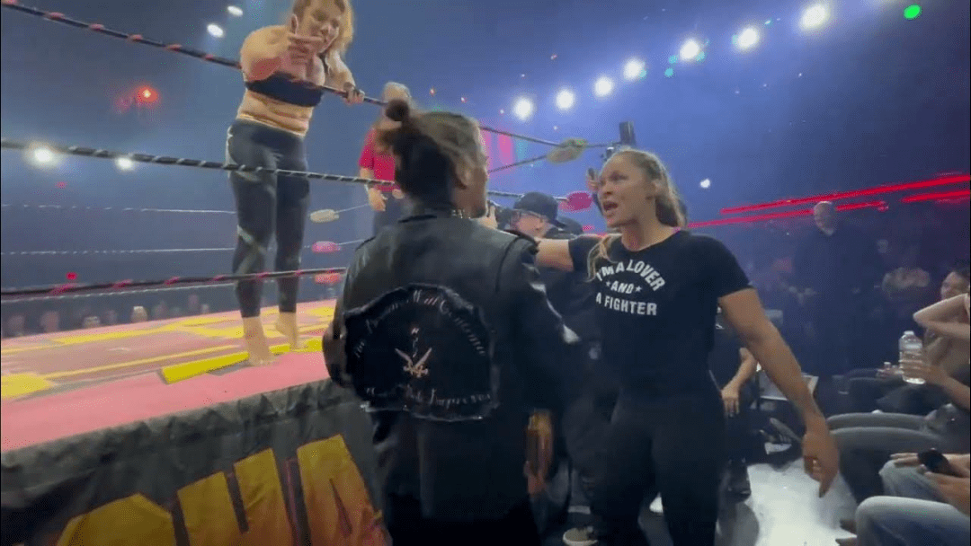 隆达罗西参加摔角比赛,未来有望重返wwe!_赛事_女子_社交