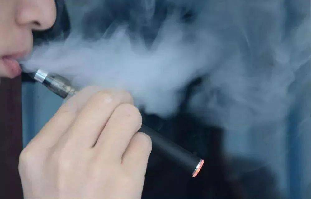 一口就上头的电子烟?小心上瘾更"上刑"