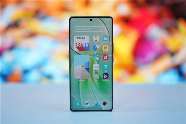 vivo史上最轻薄5000mAh手机！vivo Y100图赏(图3)