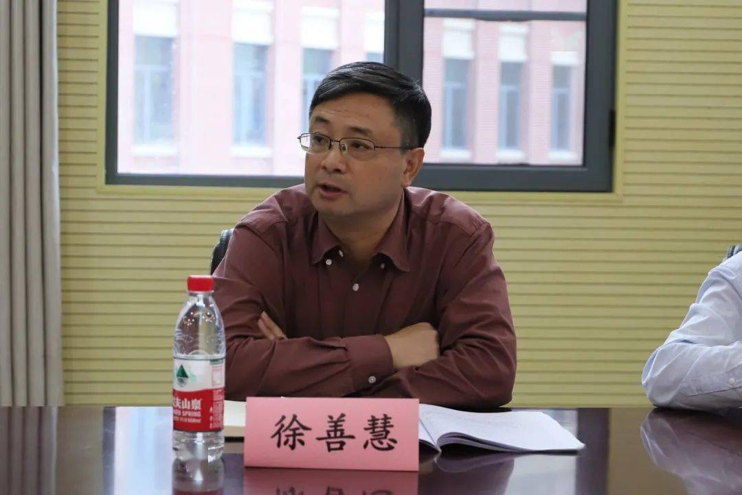 沙市中学党委副书记,校长徐善慧参加校长论坛我校评委合影张盼老师