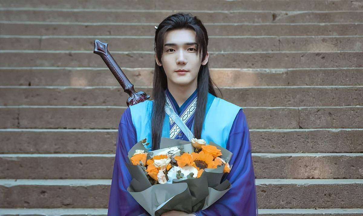 此外,"五大剑仙"的儒剑仙谢宣,也将出场.