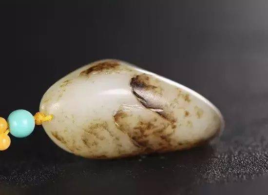 低调成熟的和田玉籽料:万年黑皮_皮色_青花_老熟