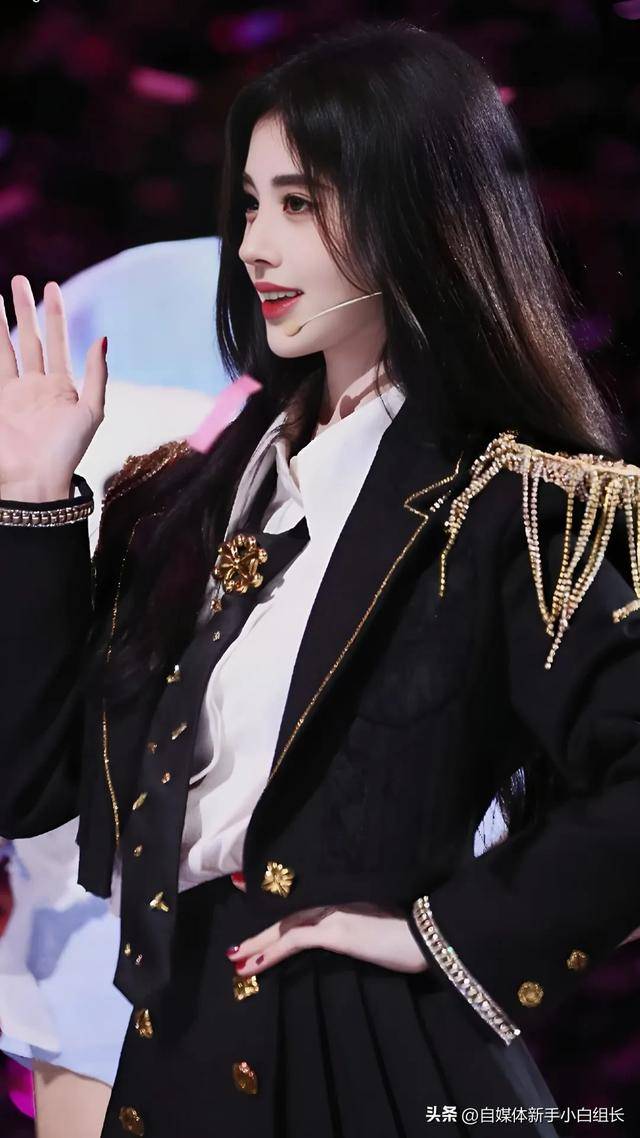 而在中国历史中,有很多令人心动的美女,其中一个让人无法忘怀的名字就