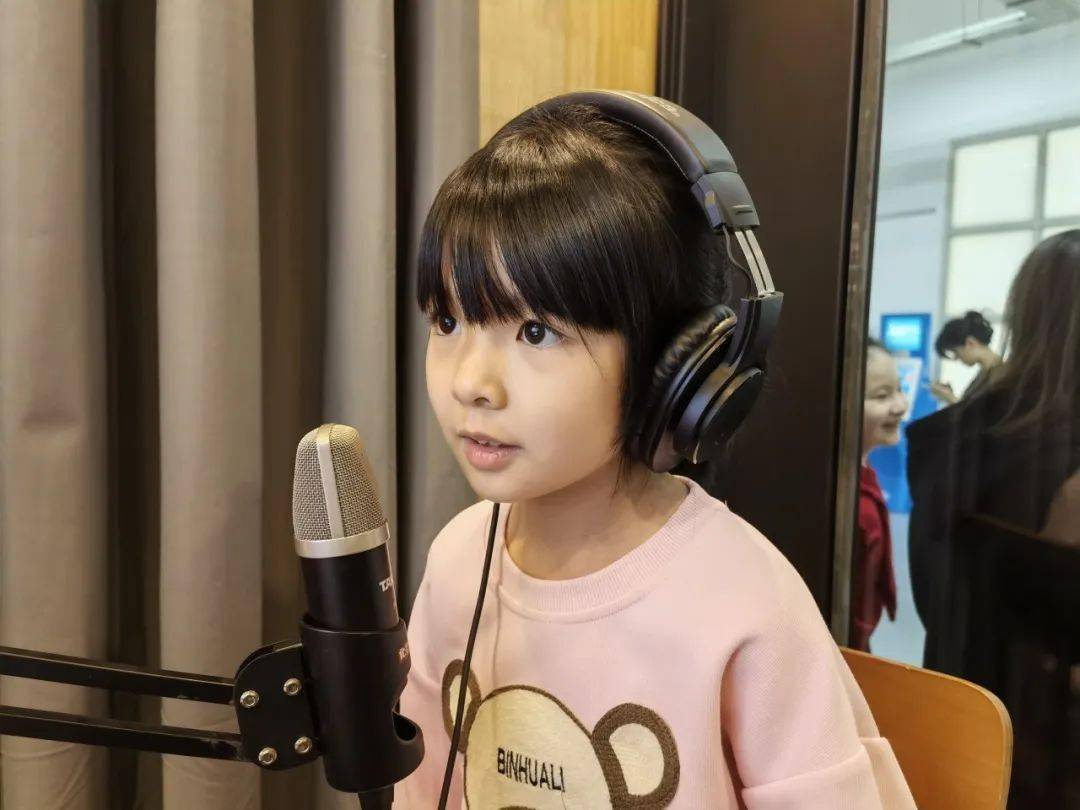 当天,还开展"湛卢书味 香阅松溪"惠民书展与"你选书,我买单"读者荐购