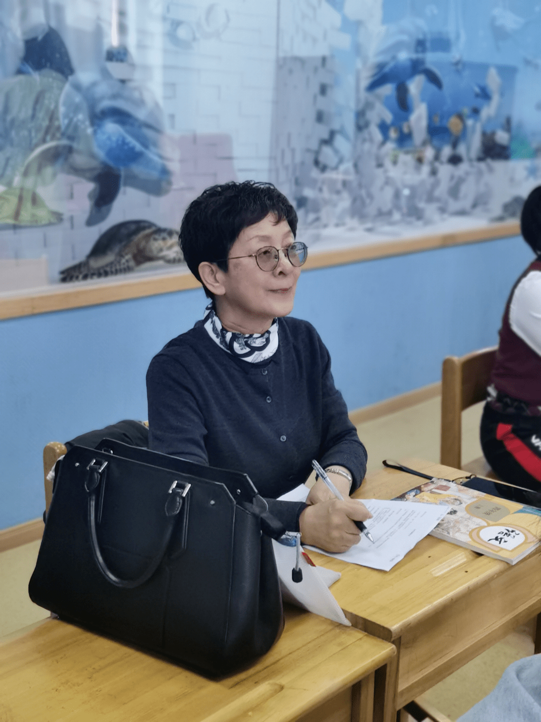 第一节课是四年级组的李金玲老师执教的《女娲补天》